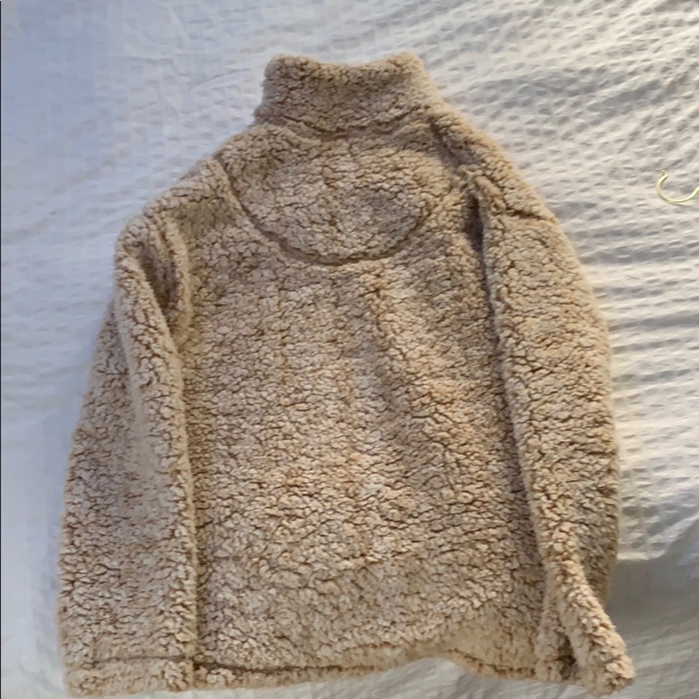 Women’s Sherpa Pullover Fleece Sweatshirt - Picture 2 of 3